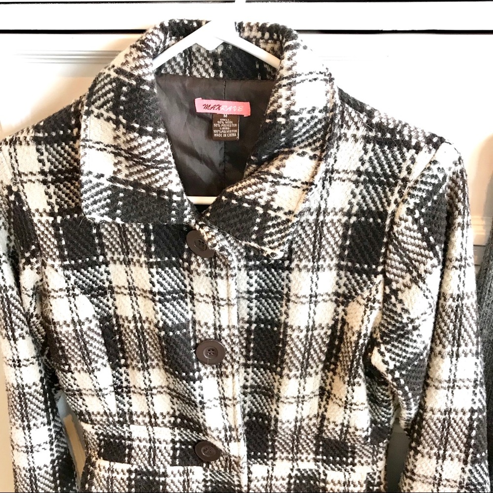 Max Rave like new long Medium button down jacket - Picture 6 of 6